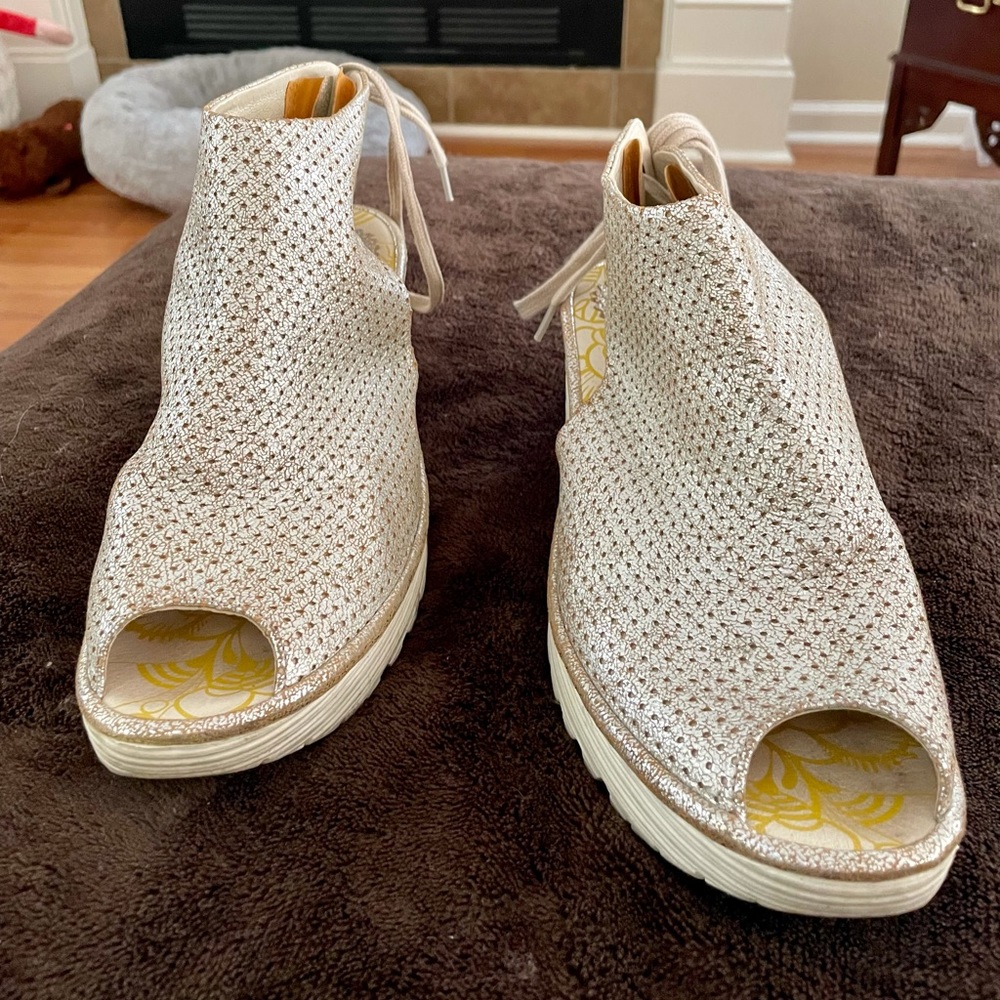 FLY LONDON SANDALS